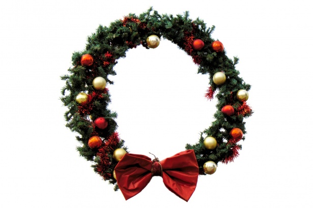 christmas-wreath-on-white-backgroun