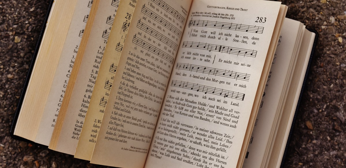hymnal_church_pitched_book_pages_paper_browse_open-427739